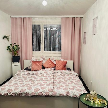 Family - Room Wien Eksteriør bilde