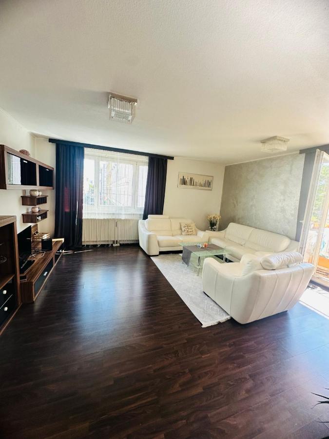 Family - Room Wien Eksteriør bilde
