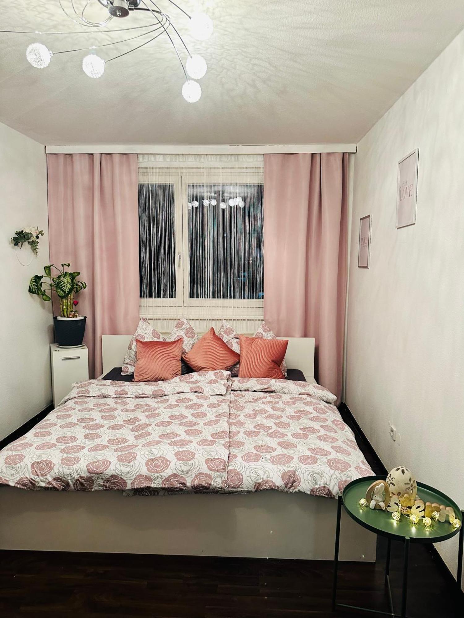 Family - Room Wien Eksteriør bilde